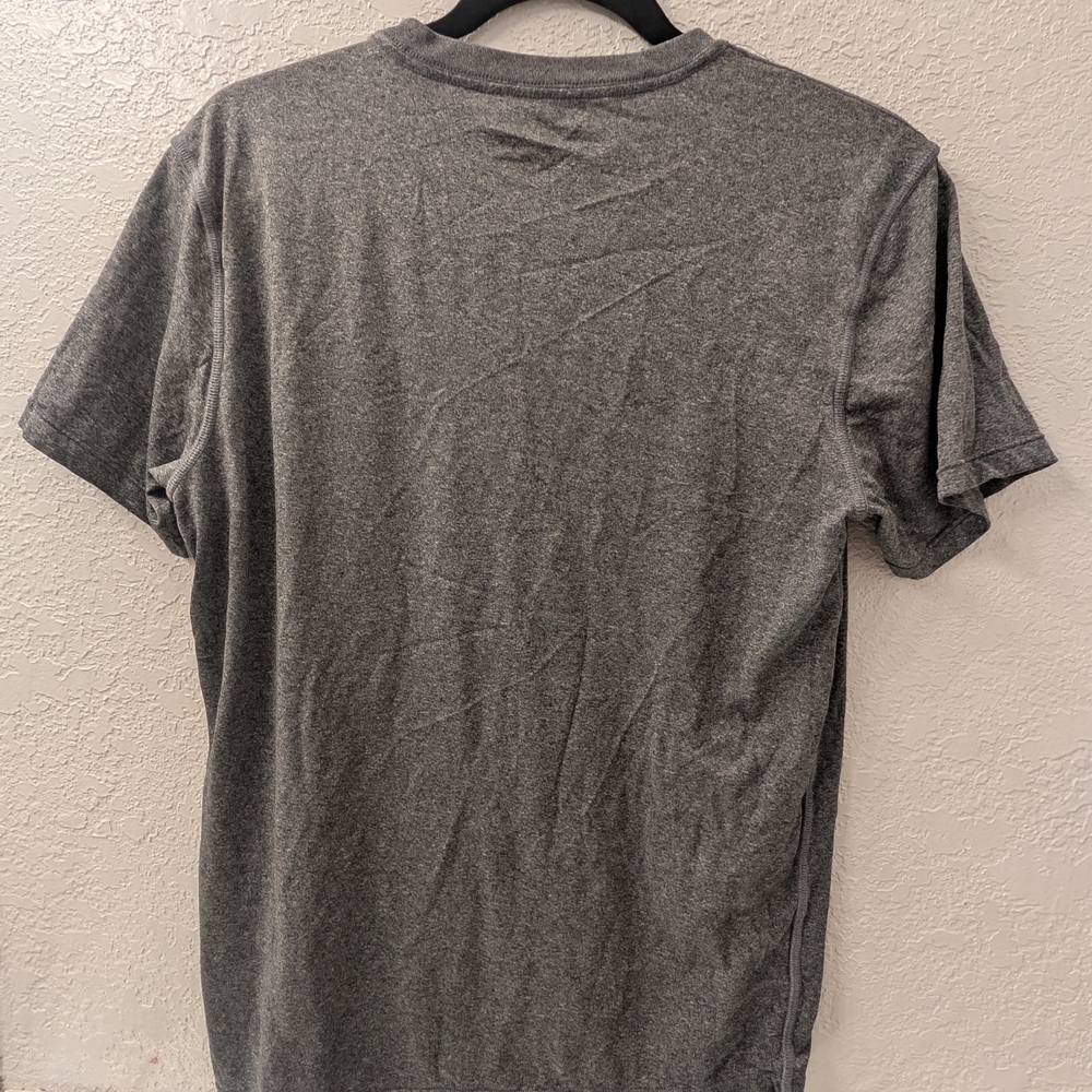 Men's Gray T-Shirt Size Medium - Picture 4 of 6